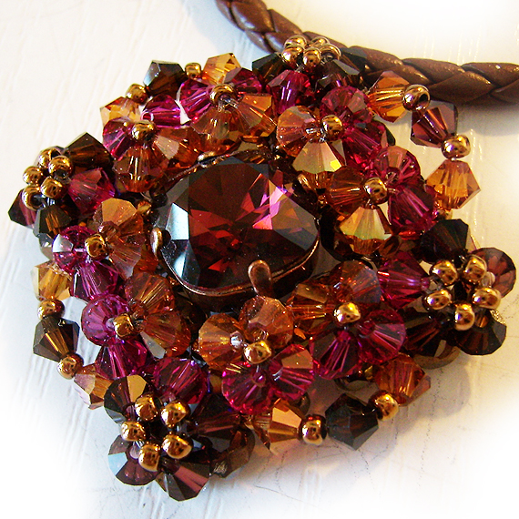 collar colgante swarovski cabuchon abalorios