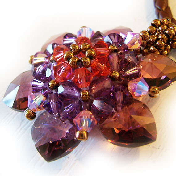 colgante nenufar flor swarovski corazon