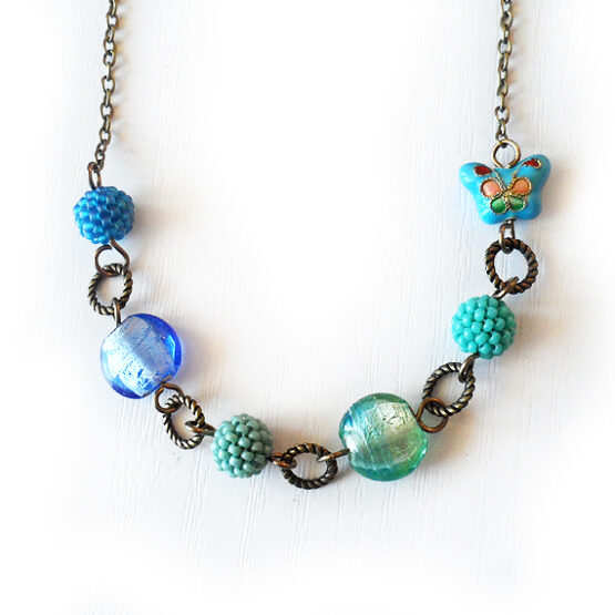 Collar Mariposa Azul con Cuentas Murano y Abalorios