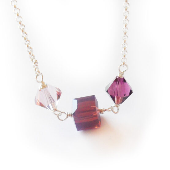 Collar Natalie en plata de ley y cuentas de swarovski lilas