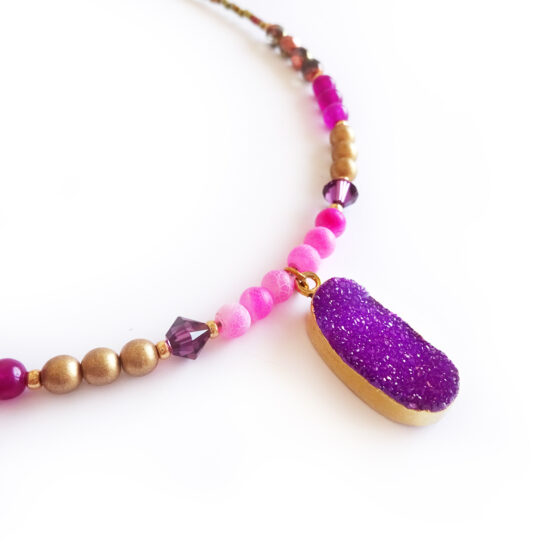 Collar Drusa Morado con cuentas semipreciosas y cristalitos de swarovski