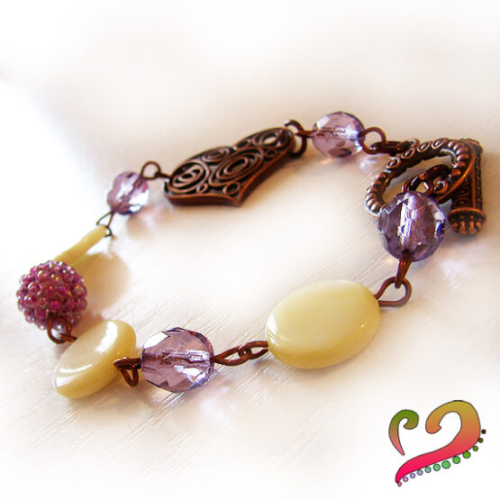 Pulsera Corazón Madre Perla y Bolitas Cristal Lila