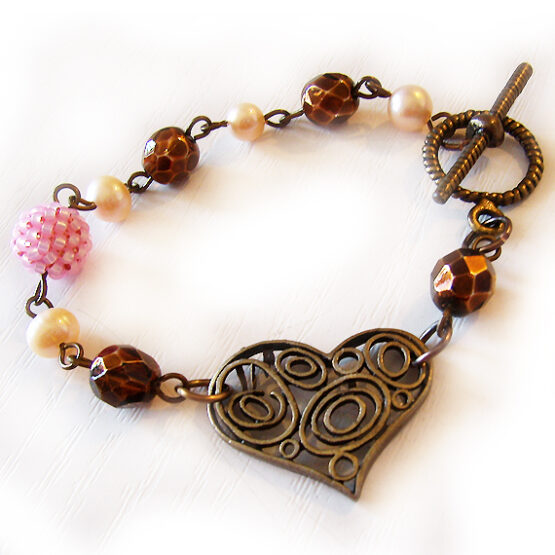 Pulsera Corazón Perlas y Bolitas Cristal Marrón